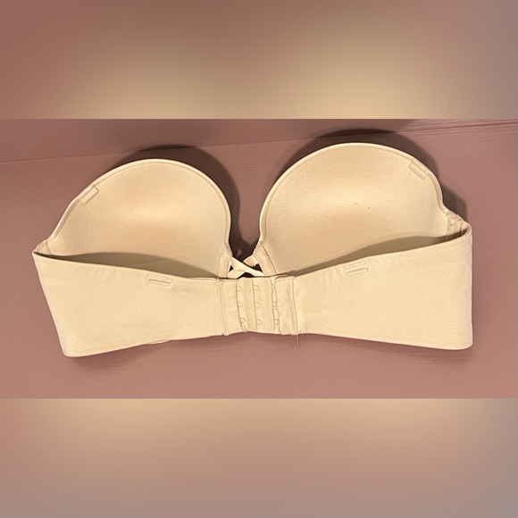 Wacoal Strapless Bra - Picture 2 of 9